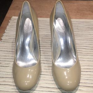 Jessica Simpson size 8 nude heels